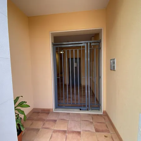 Apartment Sunny Style With Pool By Homing
